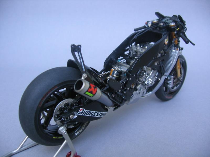 Yamaha M1 2011. Ben Spies 007