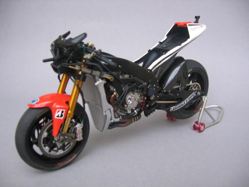 Yamaha M1 2011. Ben Spies 021