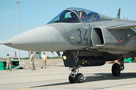 Recce-GripenTaxi
