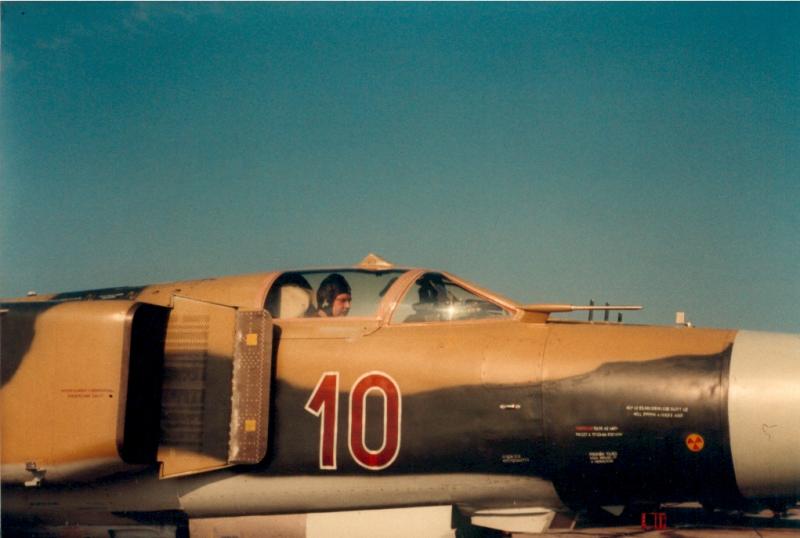 10mig23p_levi