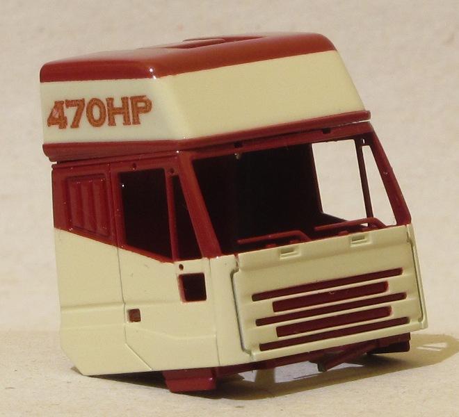 Iveco

A világos egy kevert RAL szín, a bordó pedig Revell 331. A matricát én csináltam hozzá.