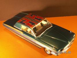 AMT 1966 Ford Thunderbird Lowrider 1:25
