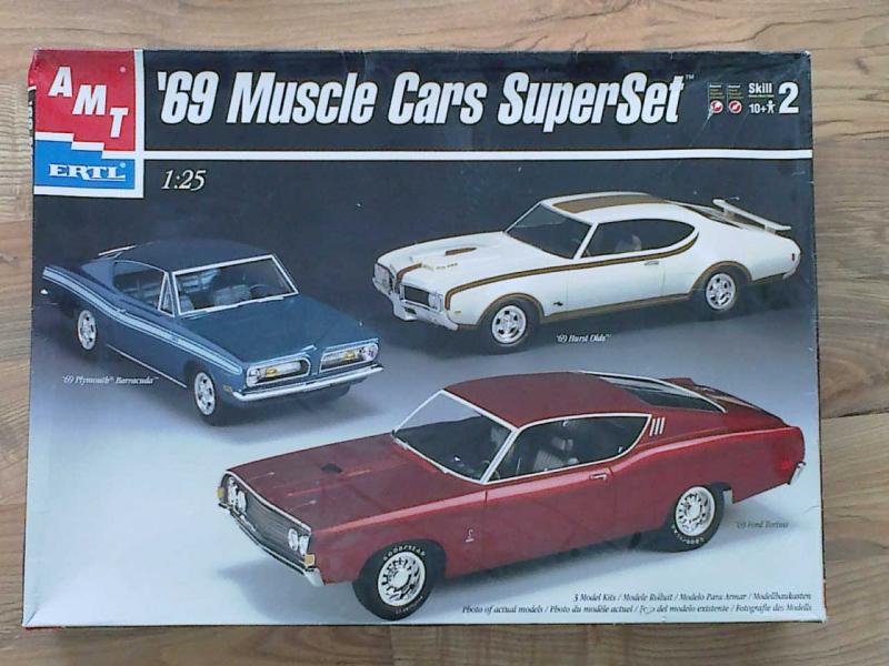 musclecars

AMT 1/25 bontatlan készlet.Ára 15000ft + posta