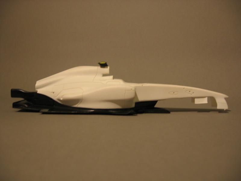 MP4-27 014