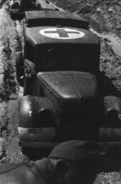 Ford V3000 - Kfz 31 - 9A-617 - mentő Kfz 31