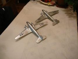 P1080888a

1:72-es Li-2-es pár.