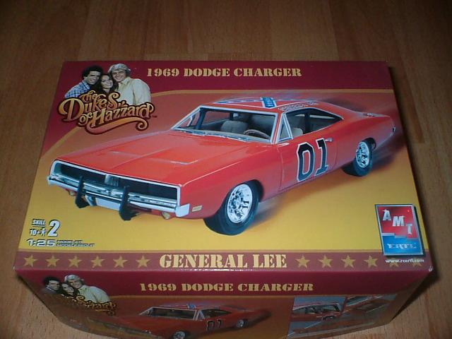 01 Dodge Charger Lee General doboz