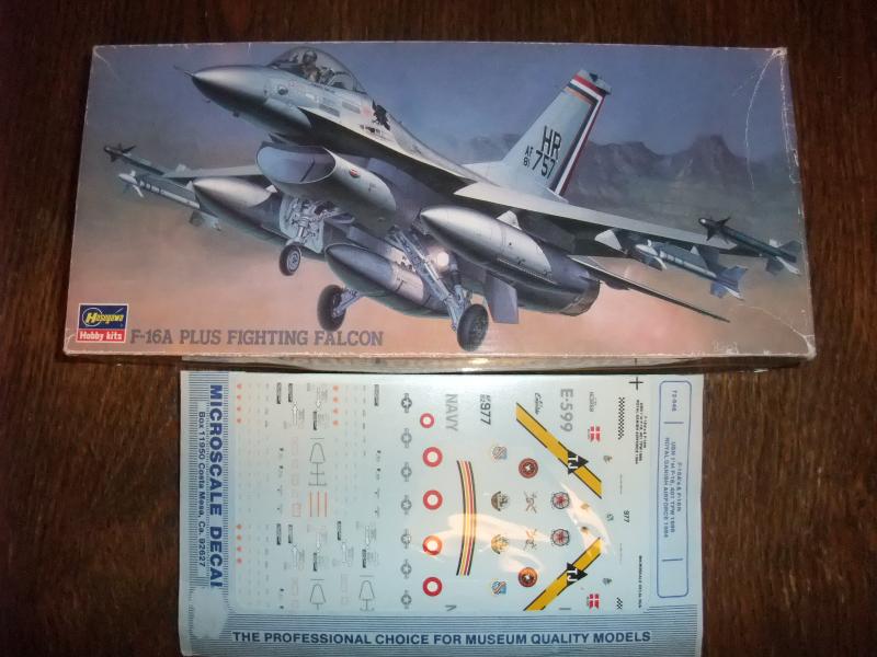 Hasegawa 1/72 F-16A Plus Fighting Falcon & + matrica , ára postával együtt ; 5200.-