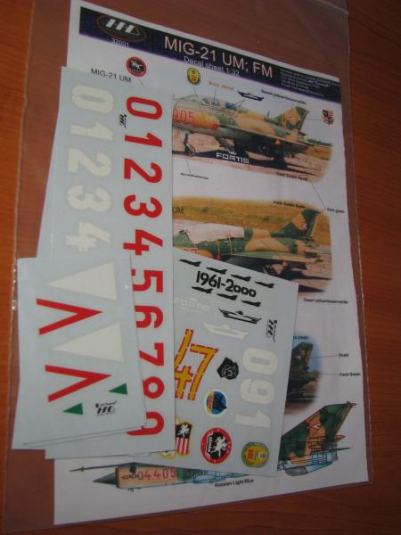 MiG-21FM_UM_magyar_32_2000Ft