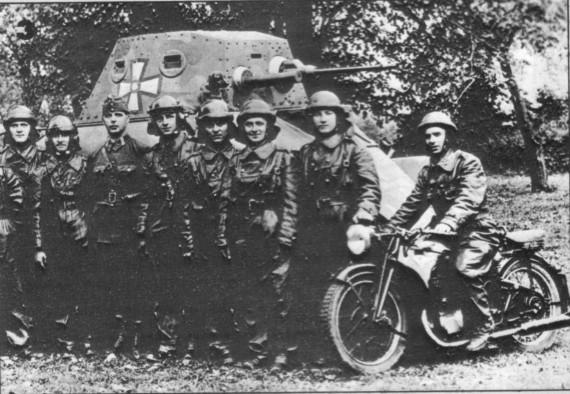 39M Csaba = worldwartwozone

vörös keret, zöld kör