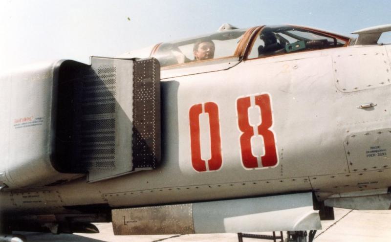 MiG-23 08