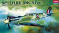 Spitfire Mk. XIVc: két fajta kabintető: nyitott/zárt állapot