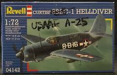 curtiss sb2c-4 helldiver