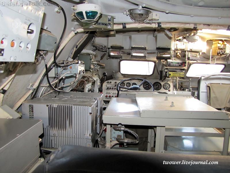 BTR-60_R145_BM1_control_vehicle_for_non-combat_units_interior
