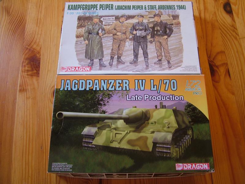 

Peiper:2,300.-

Jagdpanzer:Matricahiányos.

Mellékelem hozzá a következő matricákat:

german reconnaissance set 2312
Hasegawa MT47 37mm Flakpanzer IV "Ostwind"
MT48 20mm Flakpanzer IV "Wirbelwind"
Ezek egy íven vannak.

3,200.-