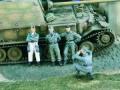 verlinden panzer crew és a fényképész  500ft/db+posta

a fehér nadrágos nélkül