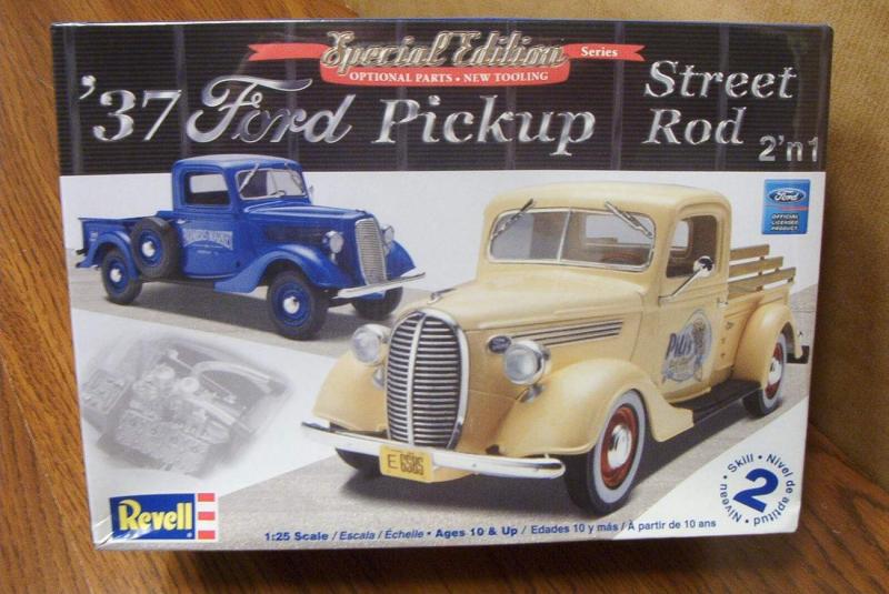 REVELL-37-FORD-PICKUP-STREET-ROD-MODEL-KIT

