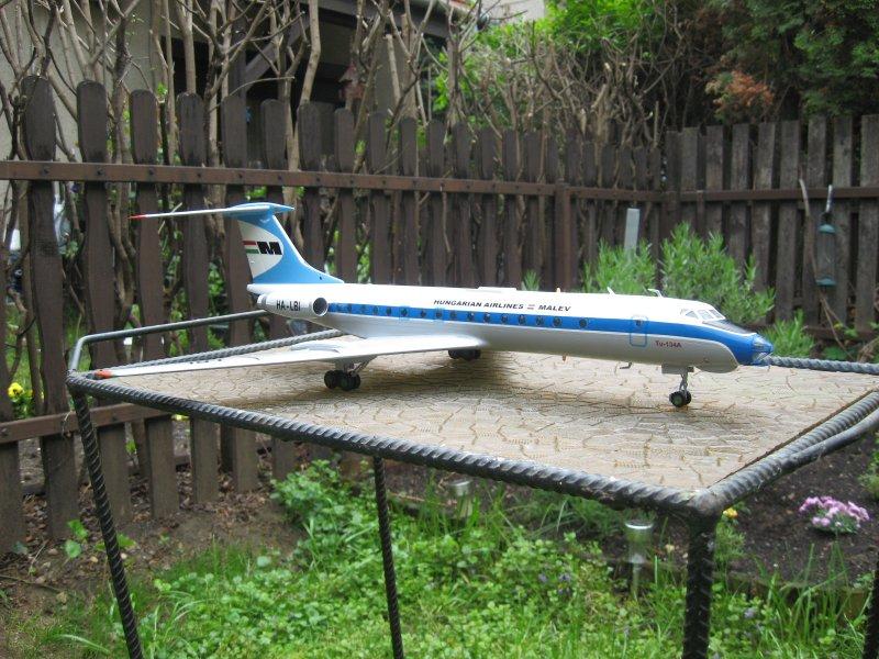 Tu3_2

Tu-134 2