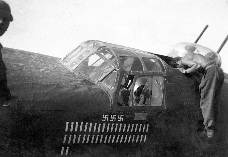 B-24H Liberator USA bombázógép roncsa Nagyberki mellett. A légvédelem rongálta meg 1944. július 7-én. 4