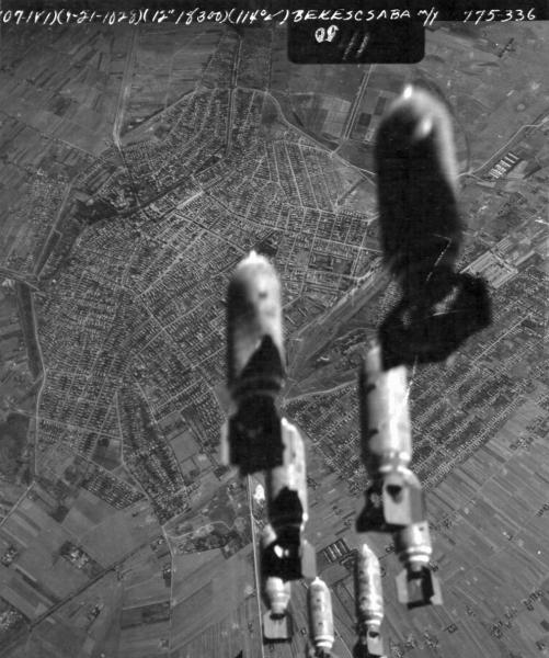 Békéscsaba, a város bombázása 1944-ben.