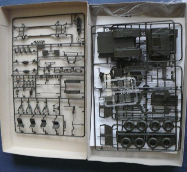 HMMWV M 1038 CARGO w_Canvas

részei