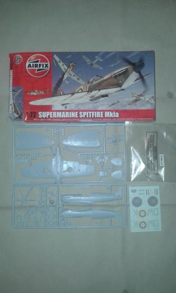 AIRFIX spitfire 1:72 1900ft