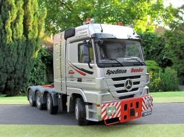 Mercedes-Benz Actros MP3
Kiss Gábor (Gabi)