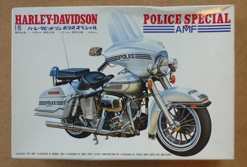 Fujimi Harley Davidson Police Special 1/15 makett.

Fujimi Harley Davidson Police Special 1/15 makett.