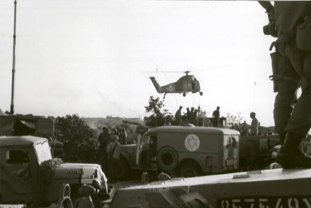 S-58casevacDodgeWC-54Ambulance1967-.jpg~original