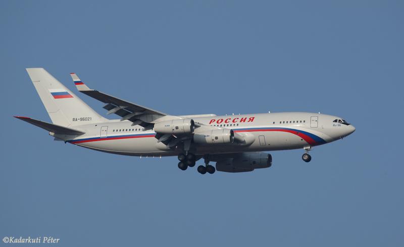 Il-96

3