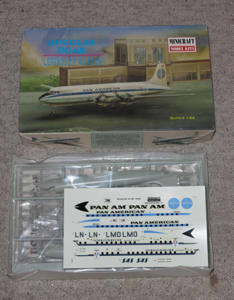 Minicraft DC-6B

1/144