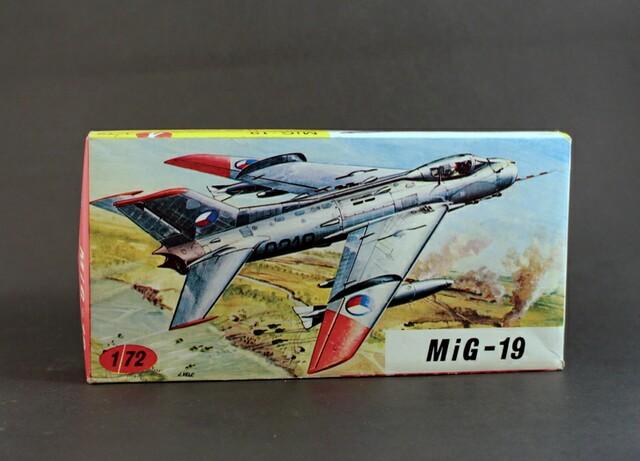 KP 4  MiG-19 