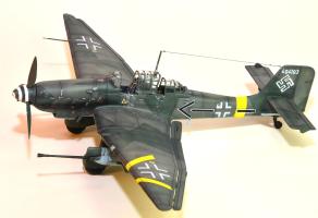 1/72 Academy Ju-87 G-2 Stuka (Rudel)
(Miller)