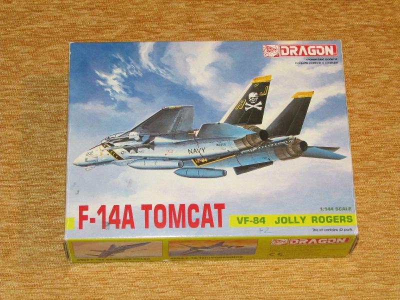 Dragon 1_144 F-14A Tomcat VF-84 Jolly Rogers makett

Dragon 1/144 F-14A Tomcat VF-84 Jolly Rogers