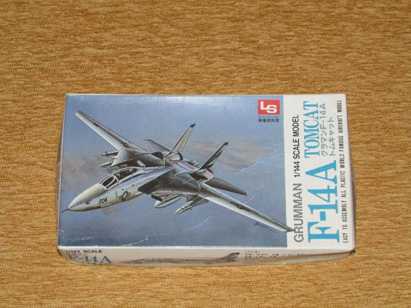 LS 1_144 F-14A Tomcat makett

LS 1/144 F-14A Tomcat