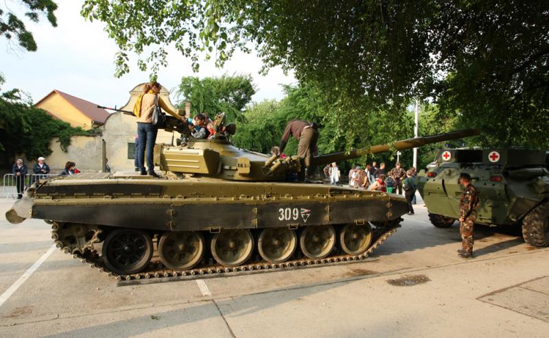 T-72

Tata