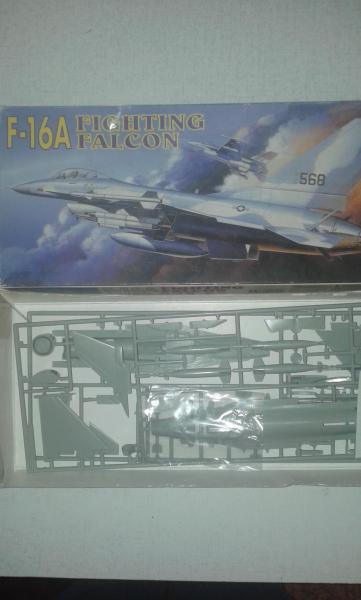 academy f-16 1:72 2500ft