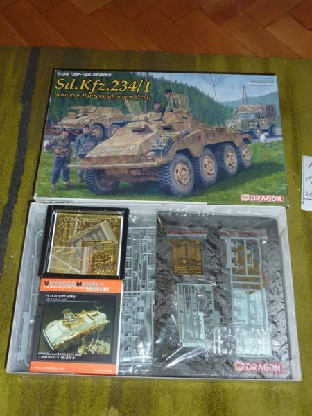 1/35 Dragon Sd.Kfz.234/1 + Voyager feljavító 12990Ft   (bolti áron minimum 17-18eFt)