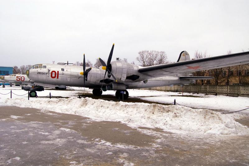 1280px-Tu-4-2008-Monino