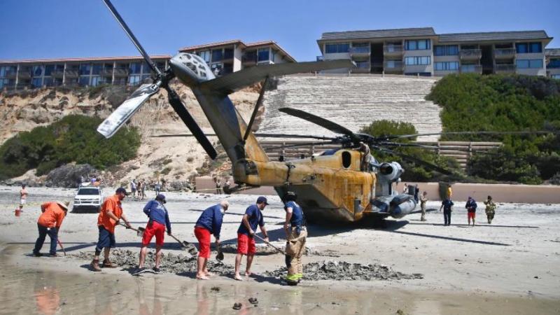 Marine Helicopter Emergency Landing-3