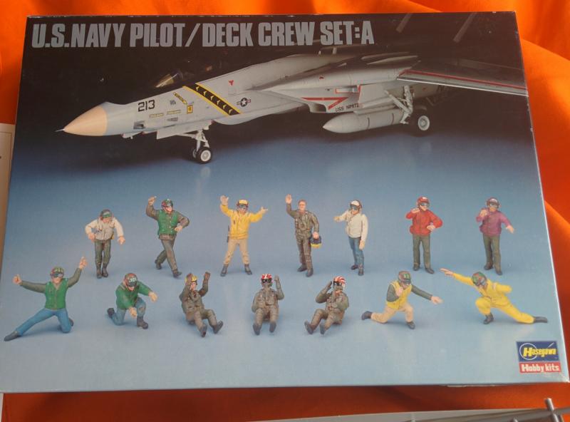 U.S. NAVY PILOT-DECK CREW SET A-Hasegawa X48-6_1-48_4000Ft_1