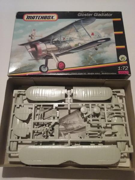 matchbox gladiator  2000ft 1:72