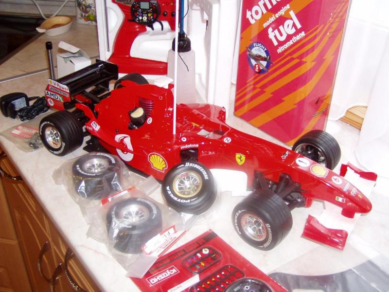 Ferrari 1:8