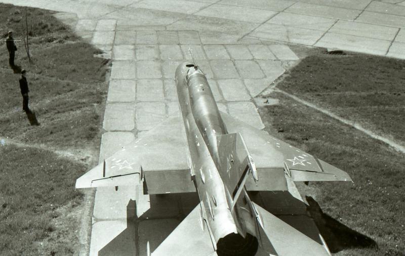 y6