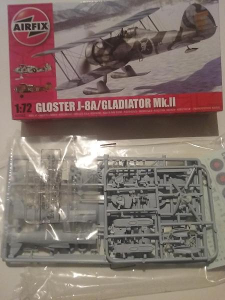 AIRFIX j-8 a 2500ft