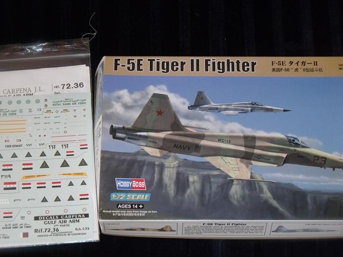 1.72 HobbyBoss F-5E+ Carpena matrica (Bahraini F-5, Iraki mi-24, Kuwait Mir.F-1...) 3500Ft