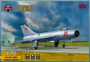 Su-7

1:72 7000fT
