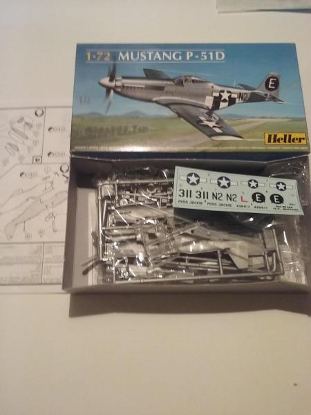 HELLER 1:72 P-51 2000FT