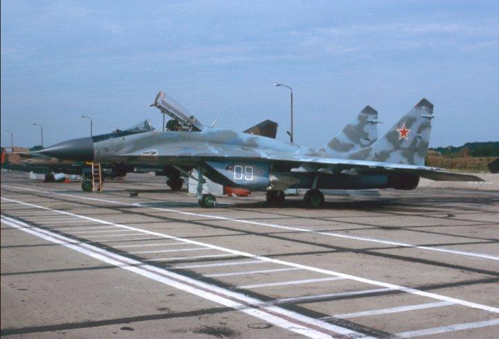 09_585327MiG-29A