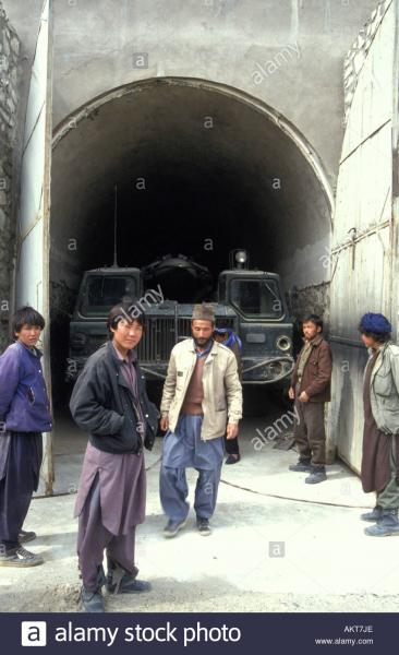 scud-missile-in-bunker-west-kabul-afghanistan-AKT7JE